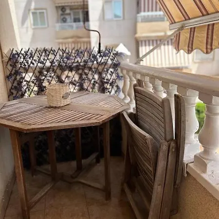 Con Piscina, Wi-fi, Balcon A Solo 2 Minutos De La Playa *