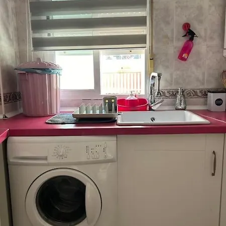 1 Double Bedroom Torrevieja,s *