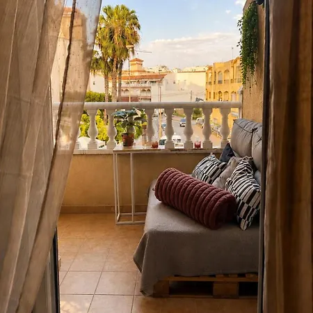 Con Piscina, Wi-fi, Balcon A Solo 2 Minutos De La Playa Апартаменты