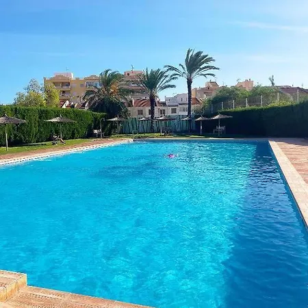 Con Piscina, Wi-fi, Balcon A Solo 2 Minutos De La Playa Апартаменты