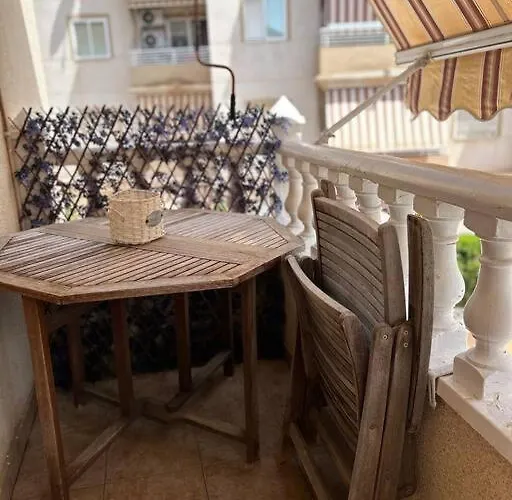 1 Double Bedroom Torrevieja,s *