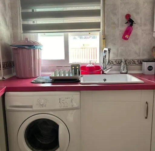 1 Double Bedroom Torrevieja,s *